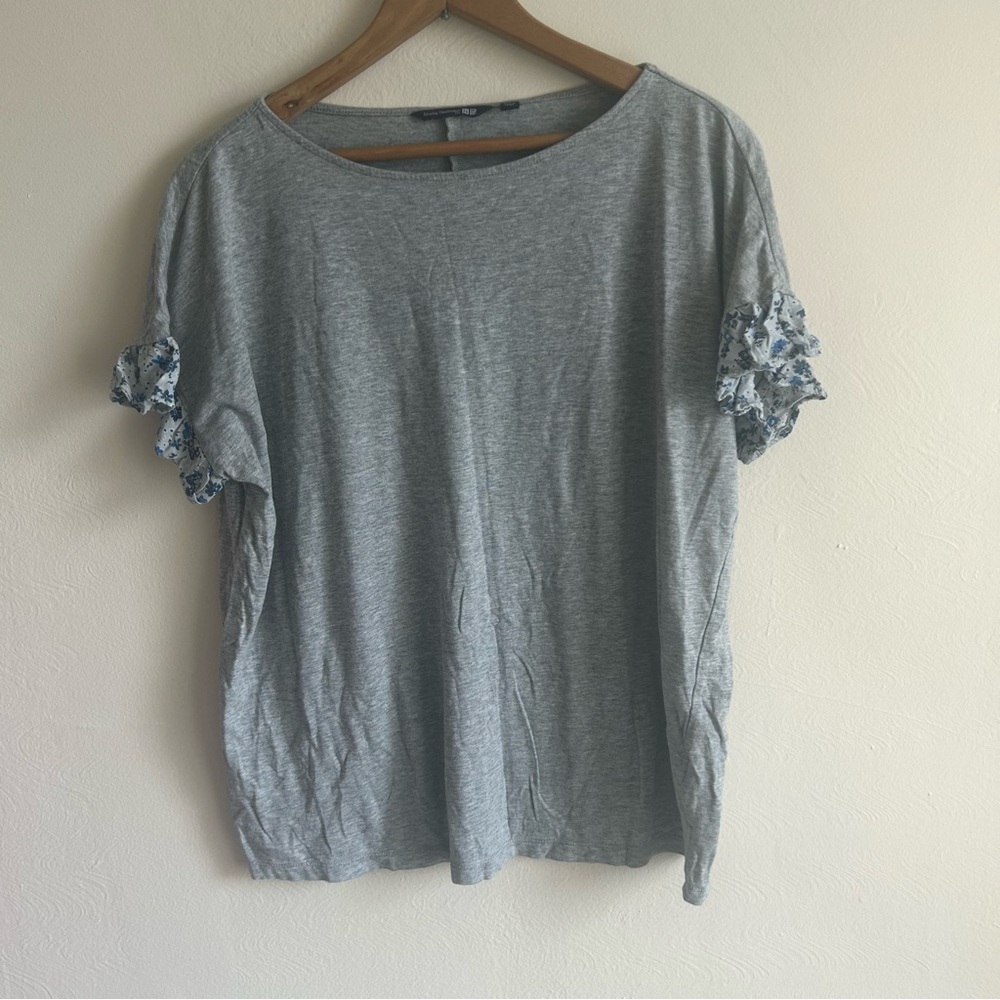 Uniqlo x Studio Sanderson Floral Ruffle Sleeve Gray Tee - Size L - Picture 1 of 4